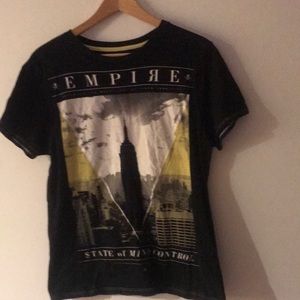 Designer Mark  Ecko Empire State of mind control artsy tee